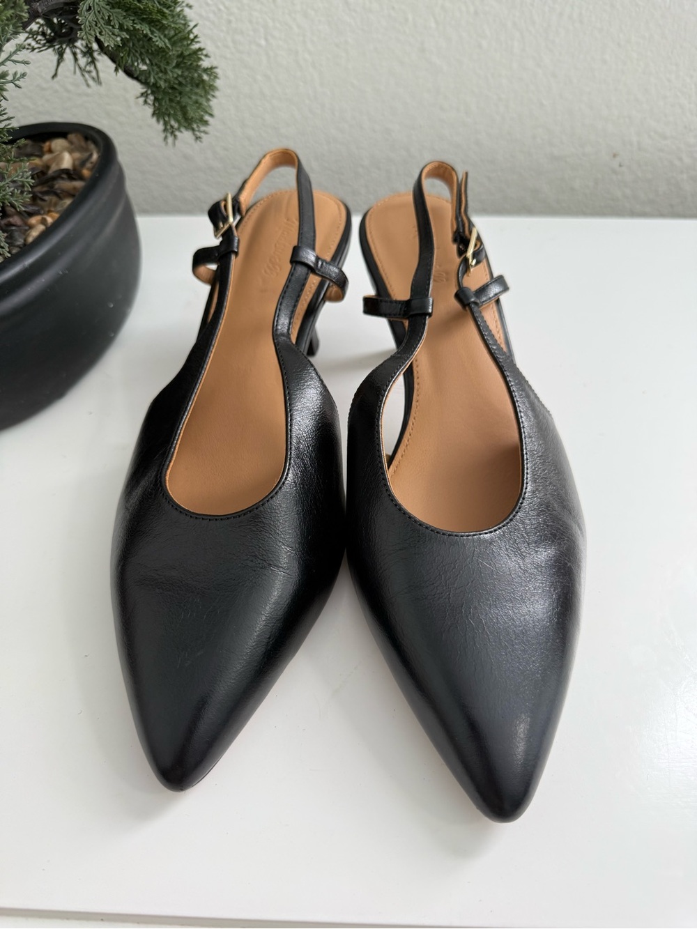 Madewell size 9.5 the Debbie slingback Black Leather Pointed Slingback Heels - Picture 2 of 8